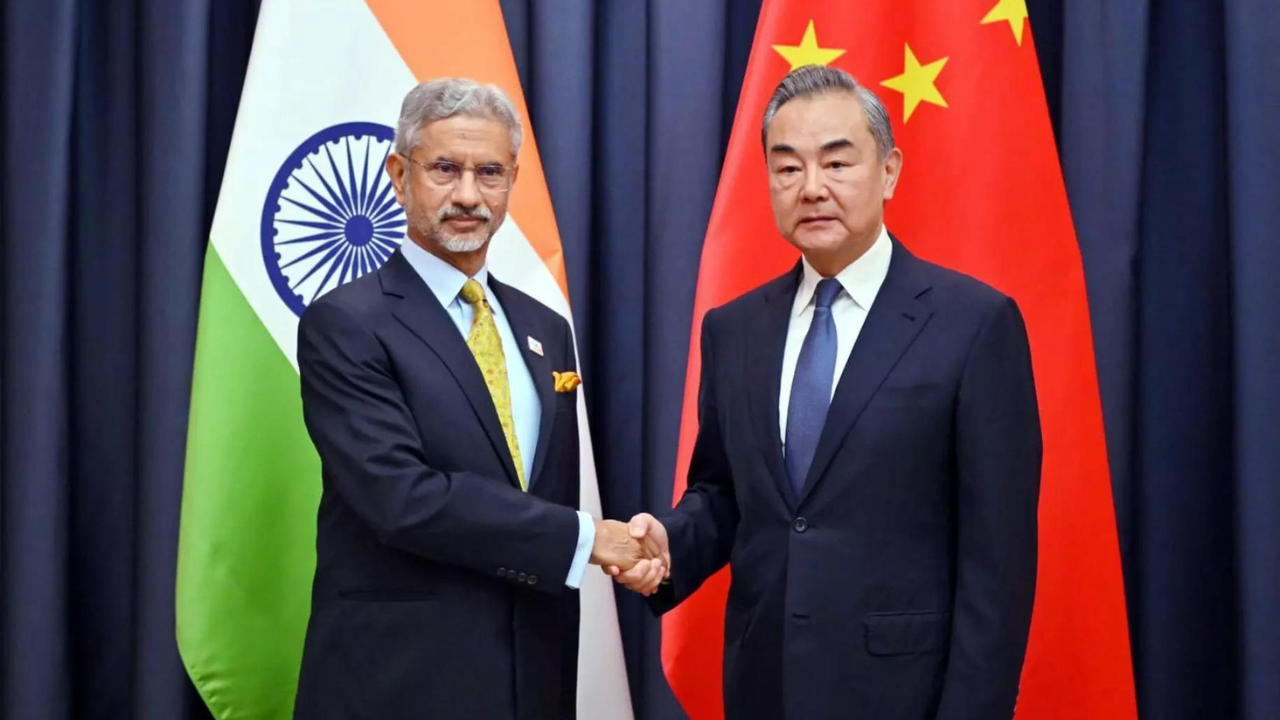 EAM Jaishankar meets Chinese counterpart; discusses border issues