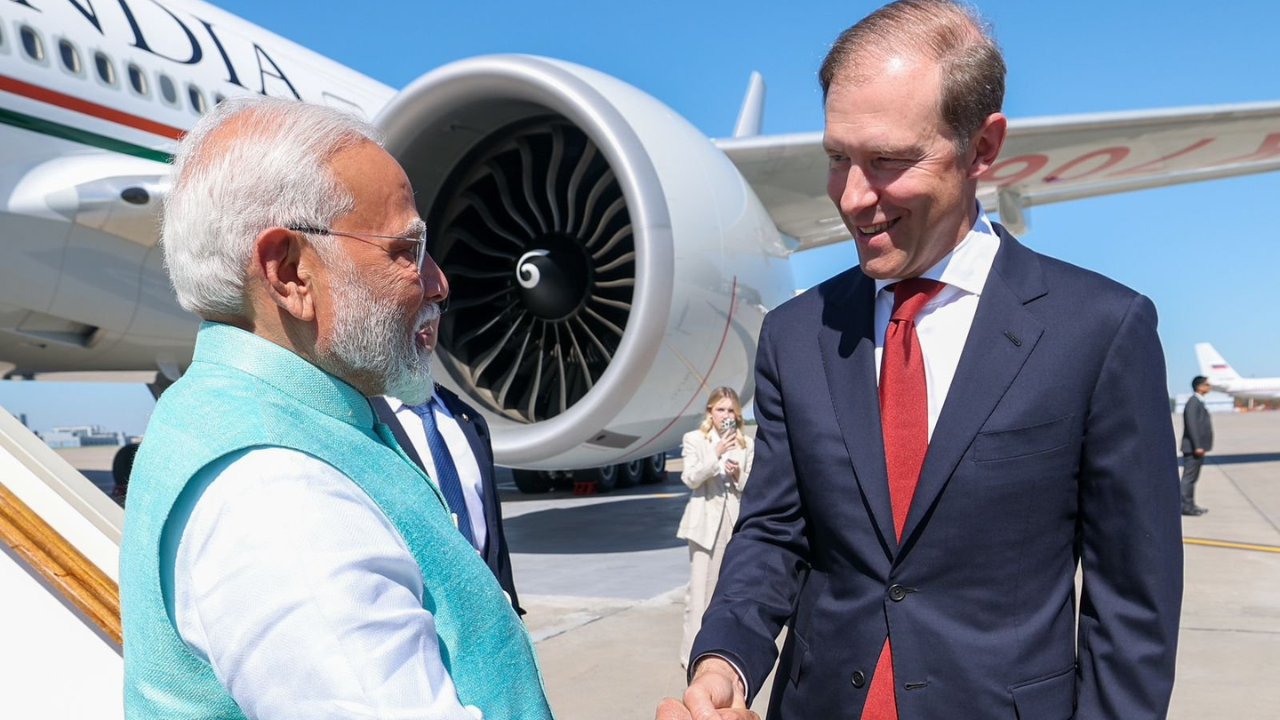 During grand reception for PM Modi at Moscow airport, Russia sends signal to China