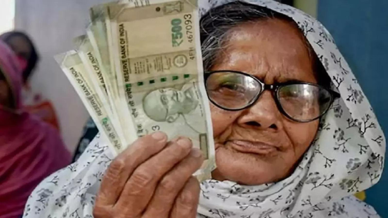 Govt may offer 50% of last pay drawn as pension to govt employees under NPS