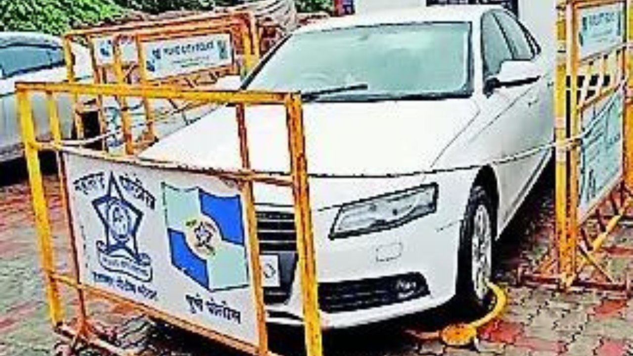Trainee IAS Khedkar’s Audi handed over to cops after removing beacon