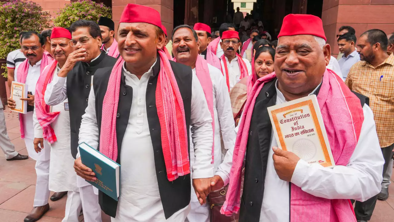 ‘Bring 100, form govt’: Akhilesh Yadav’s ‘monsoon offer’ jibe at UP BJP
