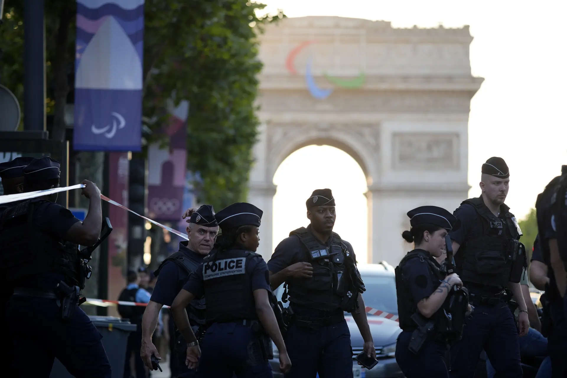 Paris knife attack: Police officer wounded; attacker killed