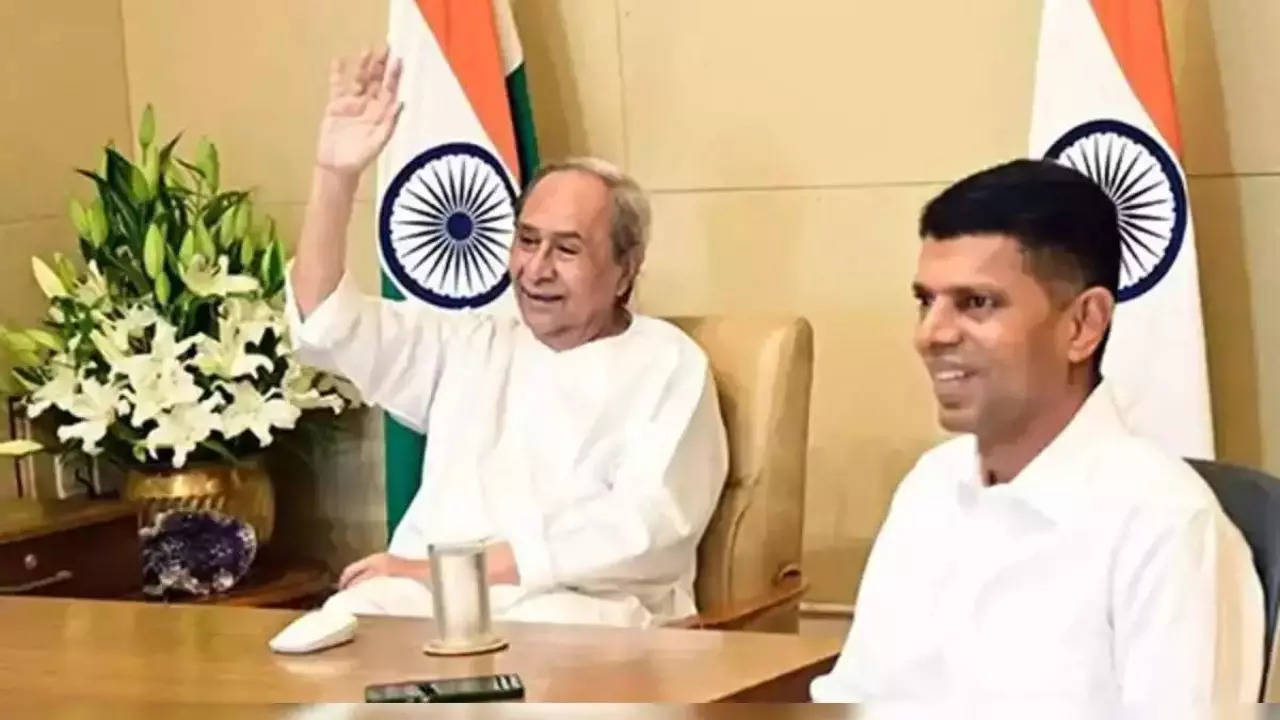 Ex-Odisha CM Patnaik backs V K Pandian again, says news of ‘BJP deal’ false
