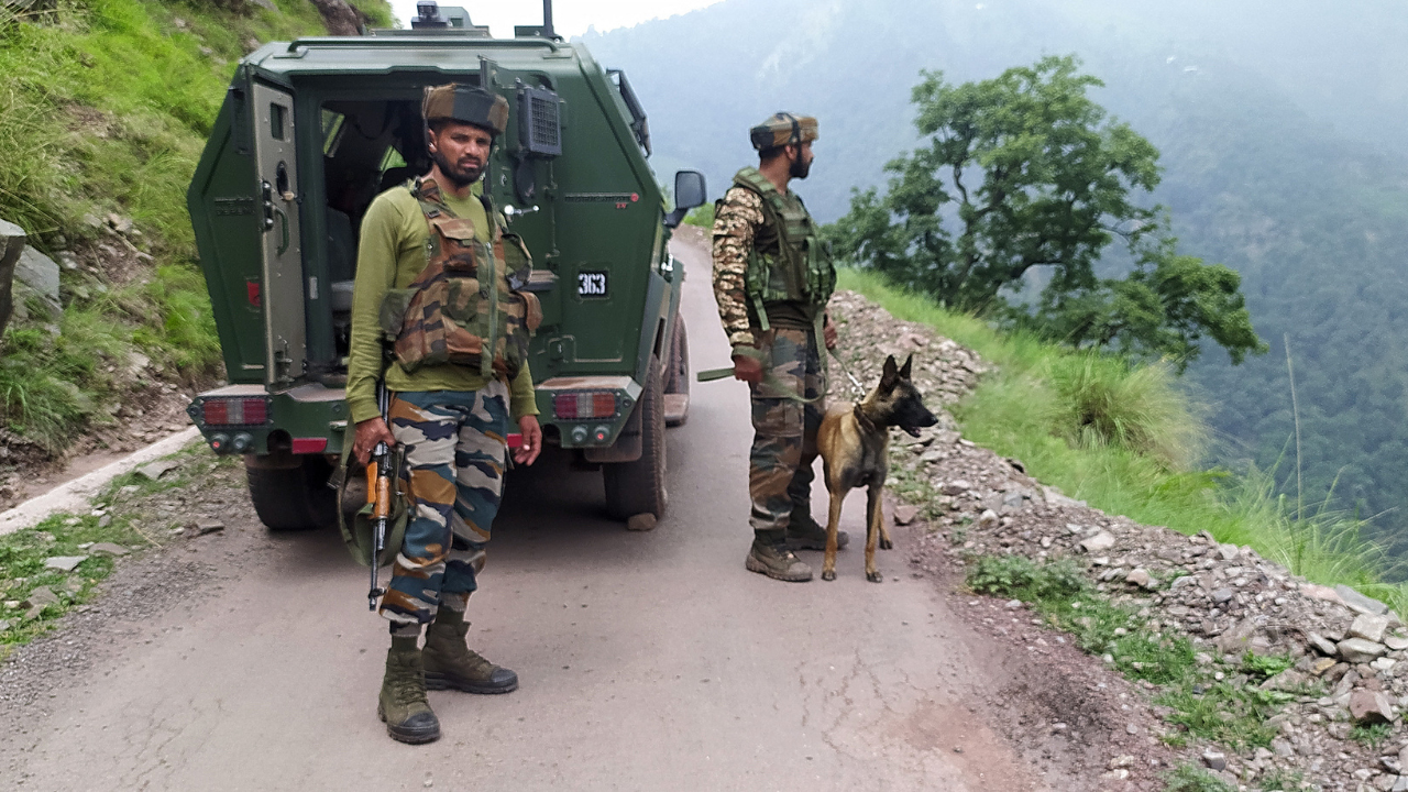 J&K: Another infiltration bid foiled by security forces, one Army jawan injured