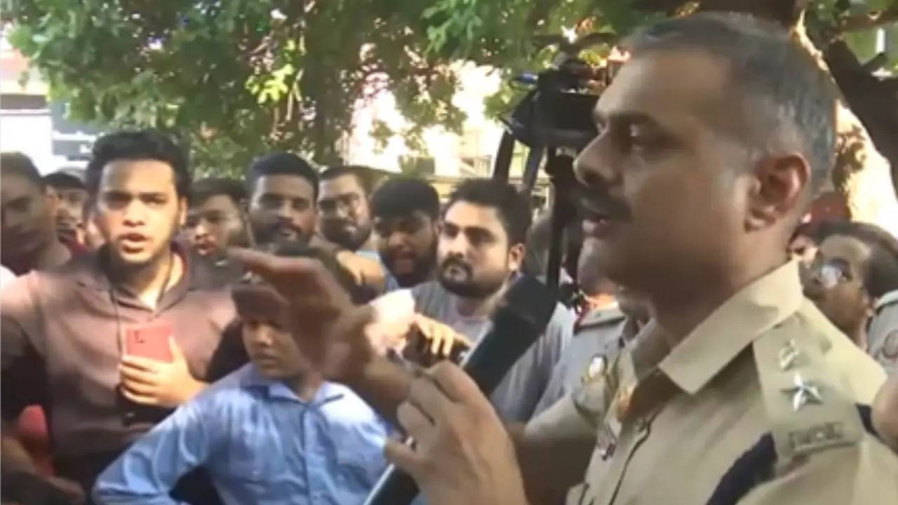 ‘I was part of you’: IPS officer’s appeal to protesting students after 3 UPSC aspirants die