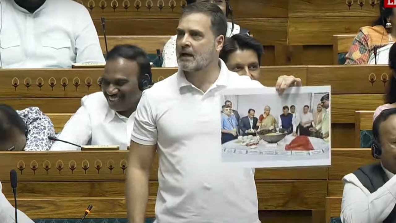 On Rahul’s ‘halwa ceremony’ photo charge, BJP says ‘Gandhi legacy’