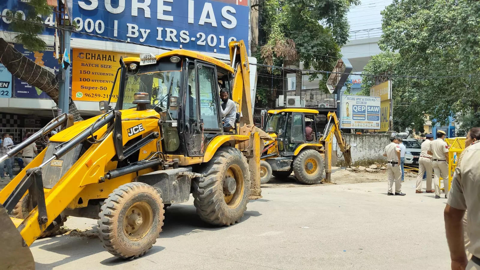 Clean all Rajender Nagar drains in two days, HC directs civic authorities