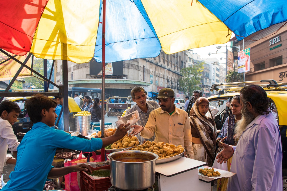 Hawkers Have Taken Over Mumbai’s Streets, No Place Left for Pedestrians: HC