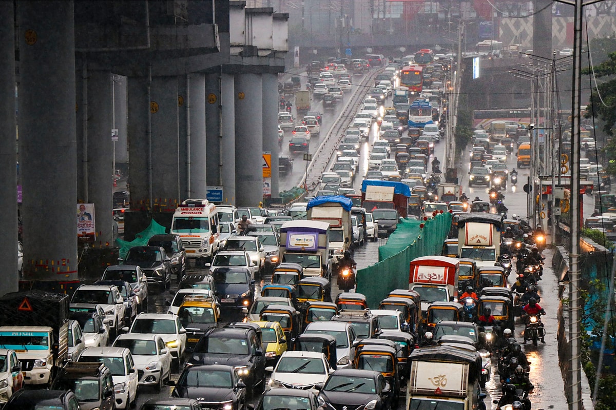 Mumbai Rains LIVE Updates: IMD Issues Orange Alert, BMC Order Normal Fuctioning Of Schools, Colleges