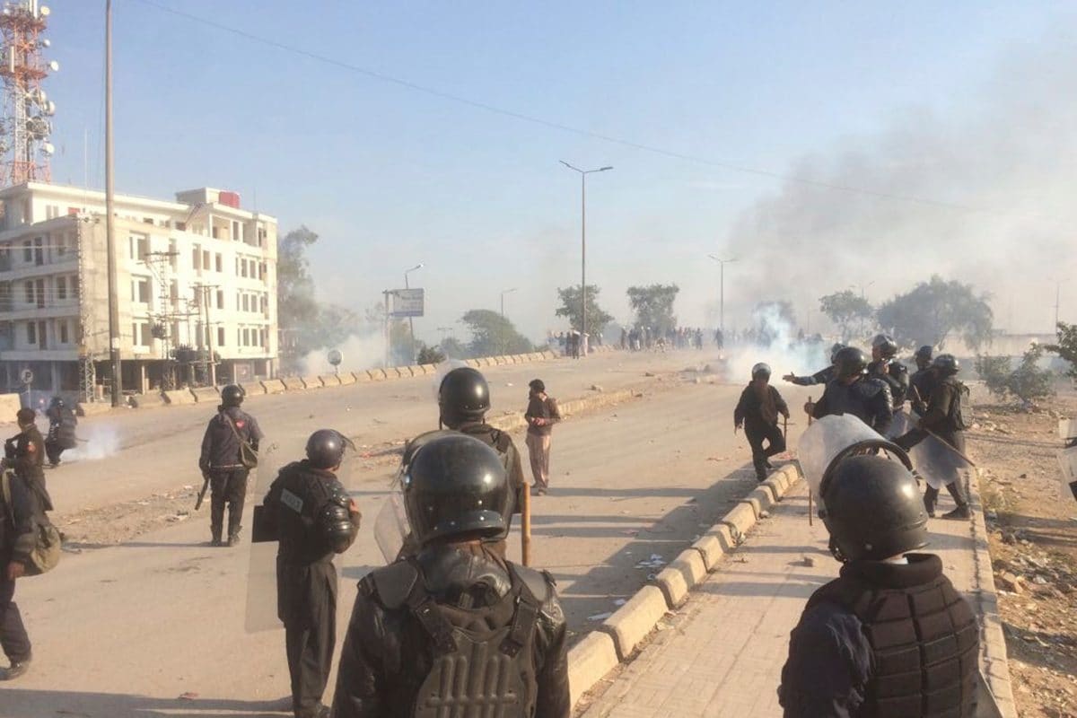 30 Killed, 145 Injured In Armed Clashes Between Two Tribes In Northwest Pakistan