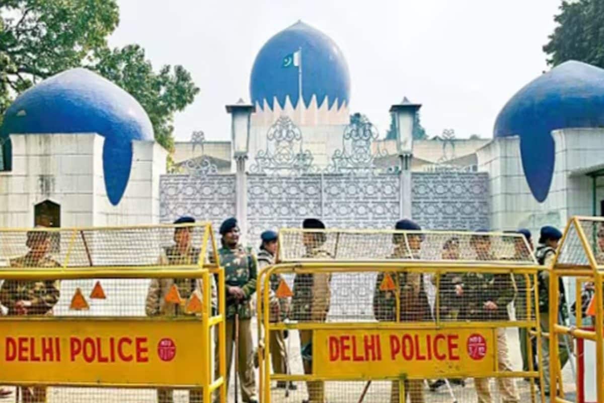 FIR against Top Pakistani Diplomat’s Cook in Delhi over Sexual Exploitation | Exclusive