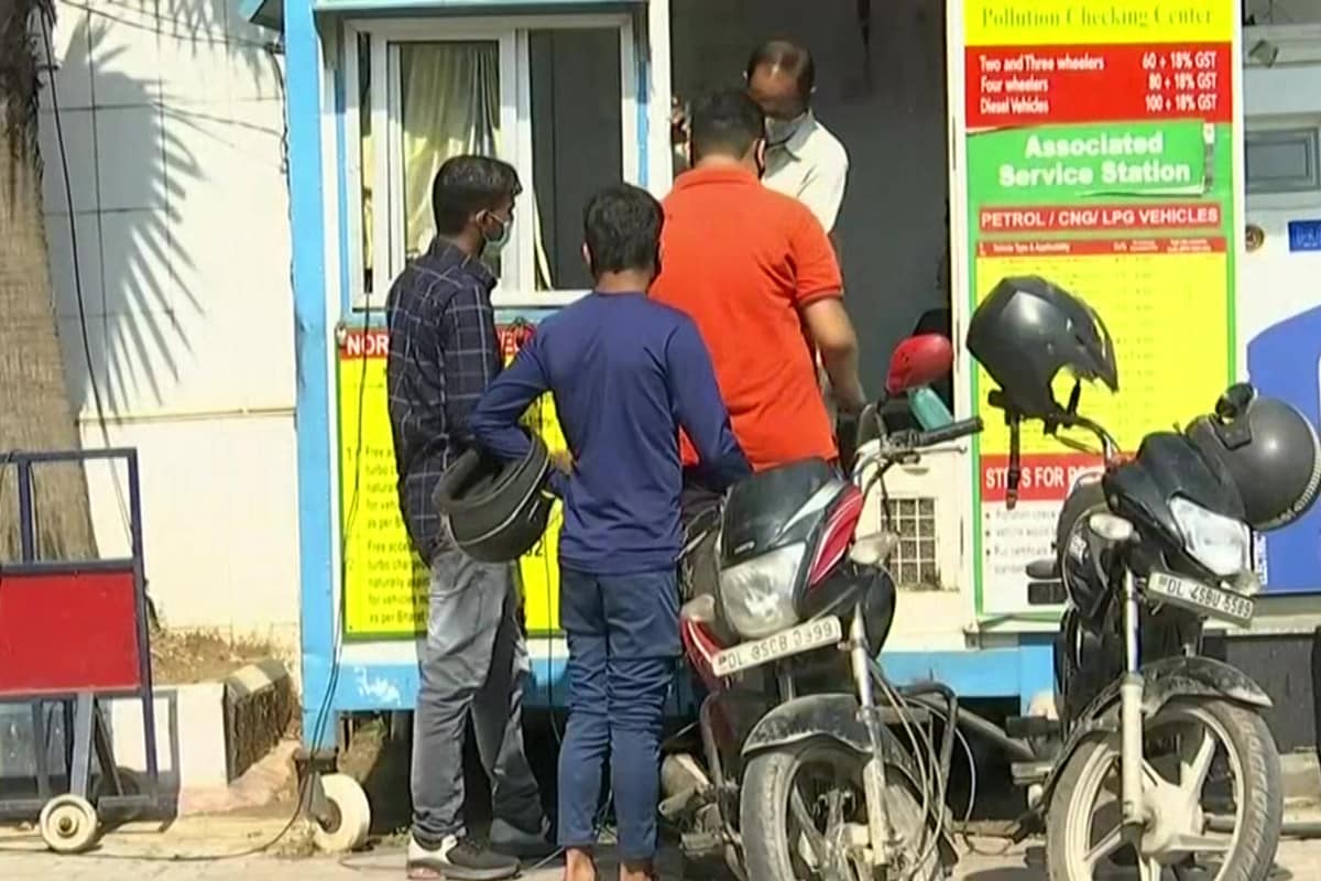 Pollution Under Control Centres in Delhi Shut From Today, Here’s Why