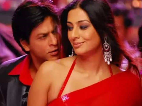 Tabu recalls the time when Shah Rukh Khan gave her an expensive gift