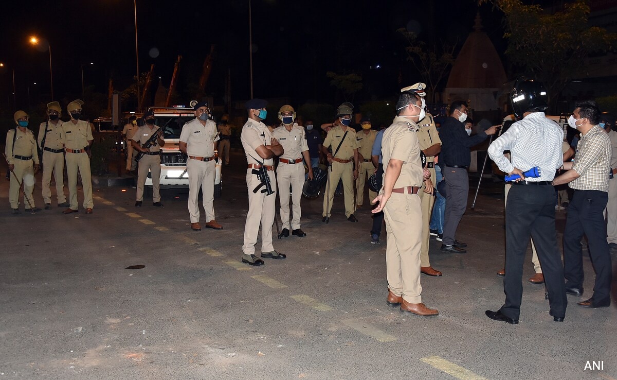 IAS Officer’s Wife Who “Eloped” With Gangster Returns Home, Dies By Suicide