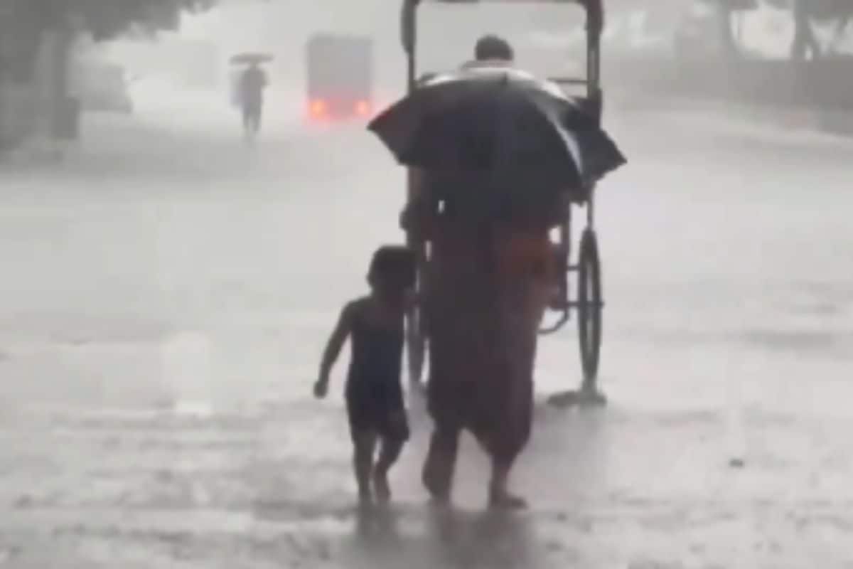 Heavy Rains Lash Parts Of Delhi, Noida; IMD Predicts More Showers | Updates