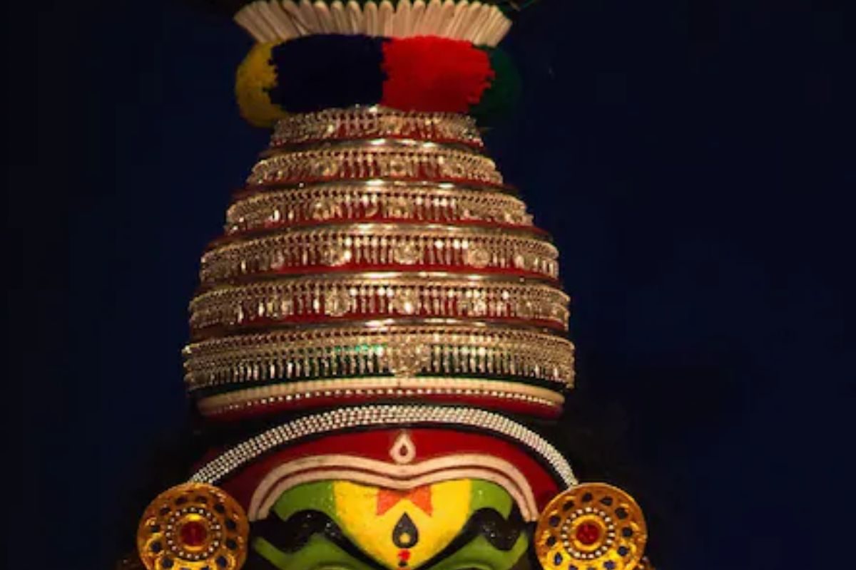 Meet Kerala’s Lakshmi, Who Learnt Kathakali Online And Is Now A Professional Dancer