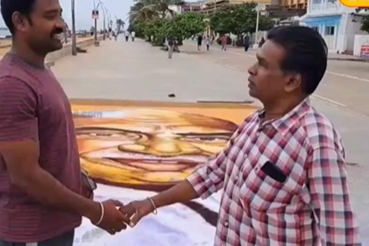 Puducherry Police Officer’s Larger-than-life Paintings Have Locals’ Attention
