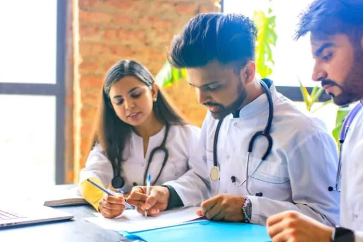 What Makes Bangladesh Preferred Place For Bengal Students Who Want To Study Medicine