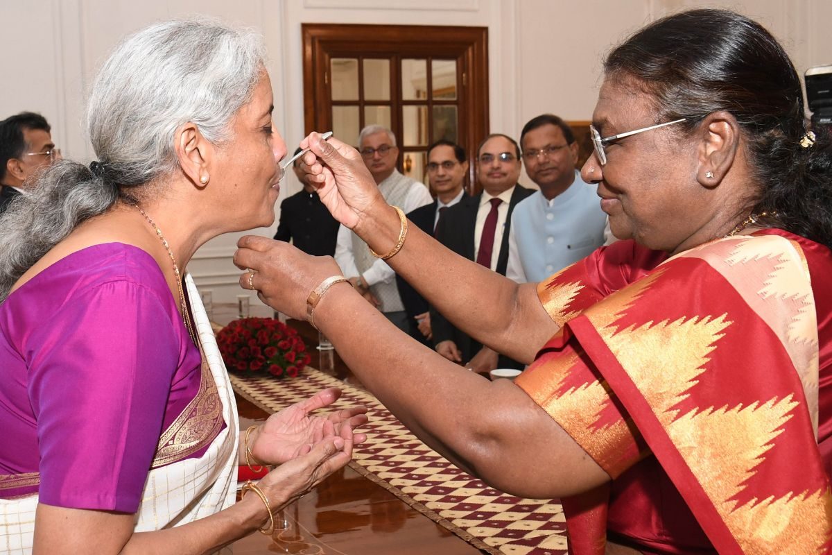 Budget 2024: President Murmu Offers ‘Dahi-Cheeni’ To FM Sitharaman Ahead Of Budget Presentation