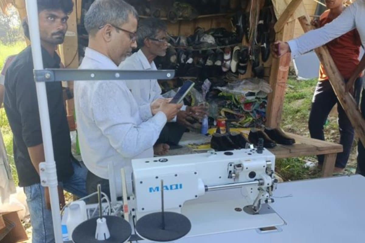 After Rahul Gandhi’s Sultanpur Visit, UP Cobbler Get New Shoe-Mending Machine