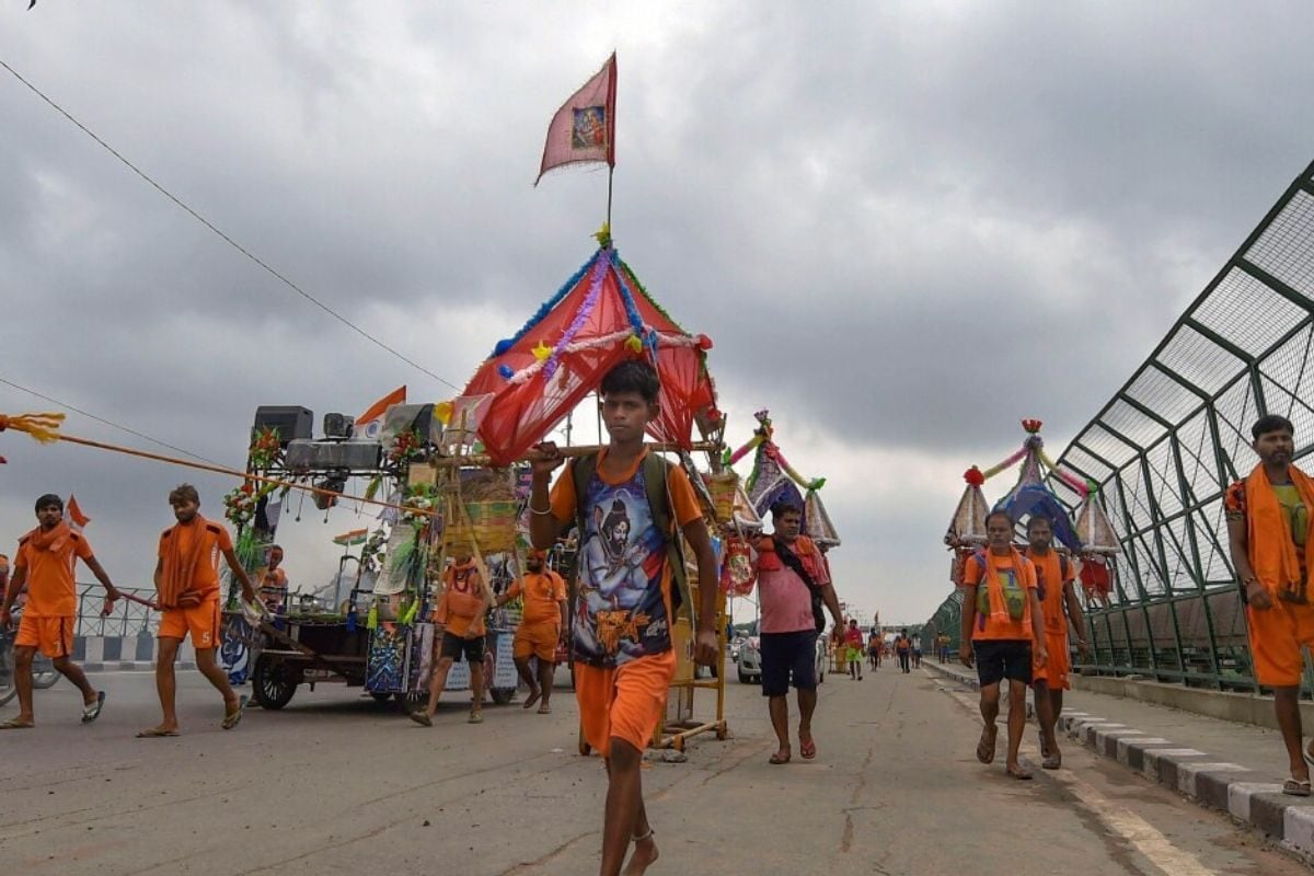 Eateries On Kanwar Yatra Route Must Display Owners’ Names: UP Police Directive