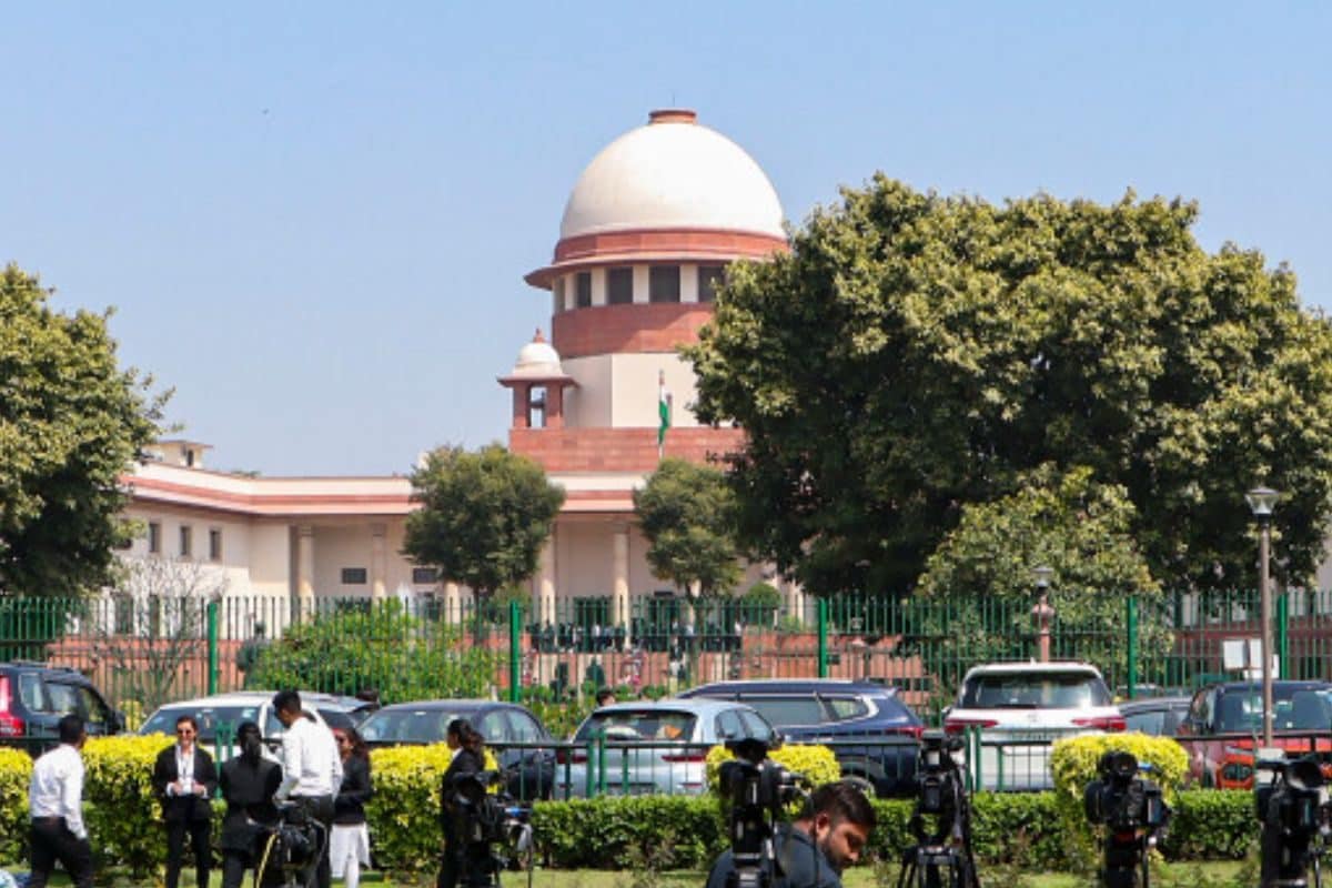 ‘Gabbar Aa Jaayega’: SC Cites Iconic Sholay Dialogue in Arun Gawli Case; Upholds Stay On His Release