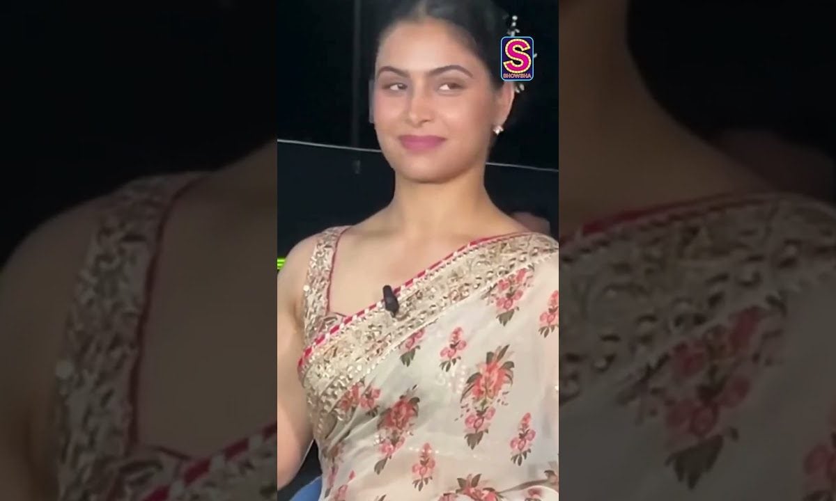 Pride Of India, Manu Bhaker, Shows Off Her Olympic Medal With A Jubilant Smile | English News | N18S