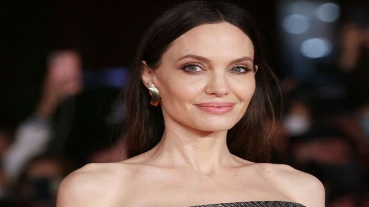 Angelina Jolie Says ‘Audience’s Relationship’ With an Actor is ‘Different’ in Today’s World as She Declines Commenting on Her Divorce