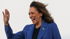 Harris arrives in Chicago for Democratic convention