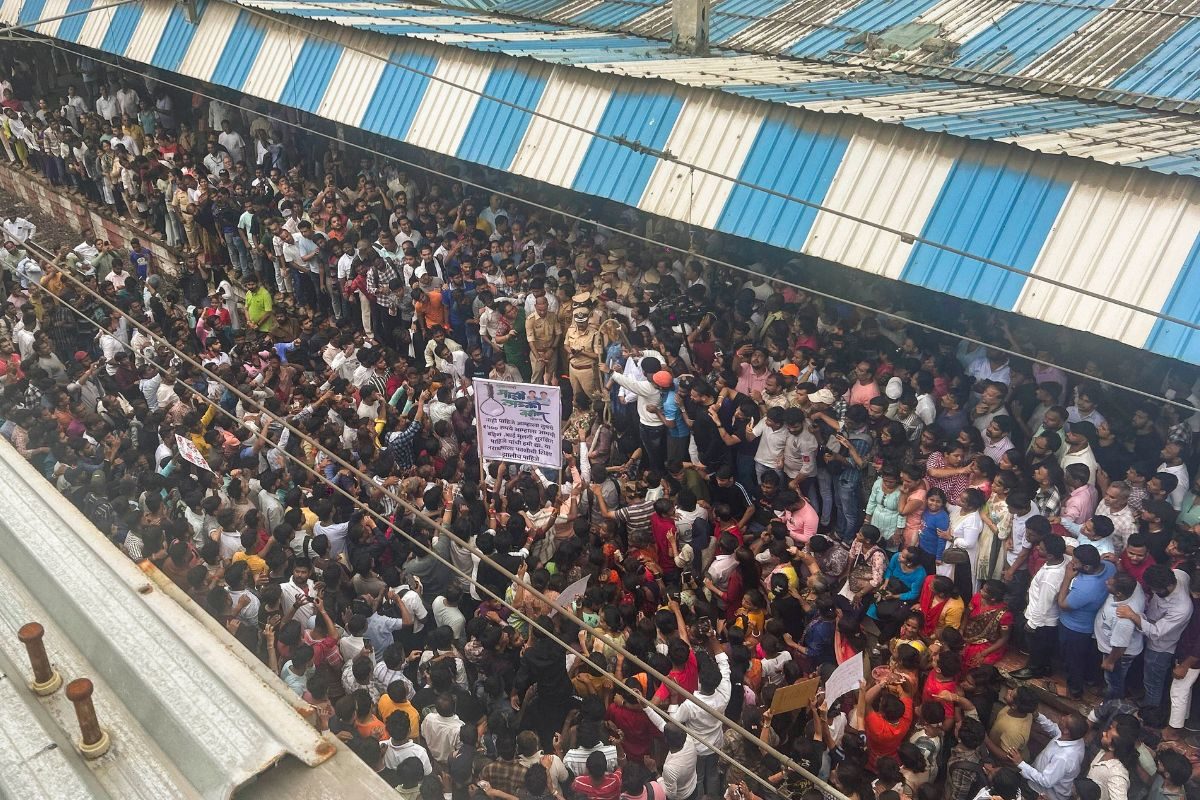 11-Hour Wait For FIR On Sexual Assault: How Police Insensitivity Pushed Badlapur Over The Edge On Tuesday