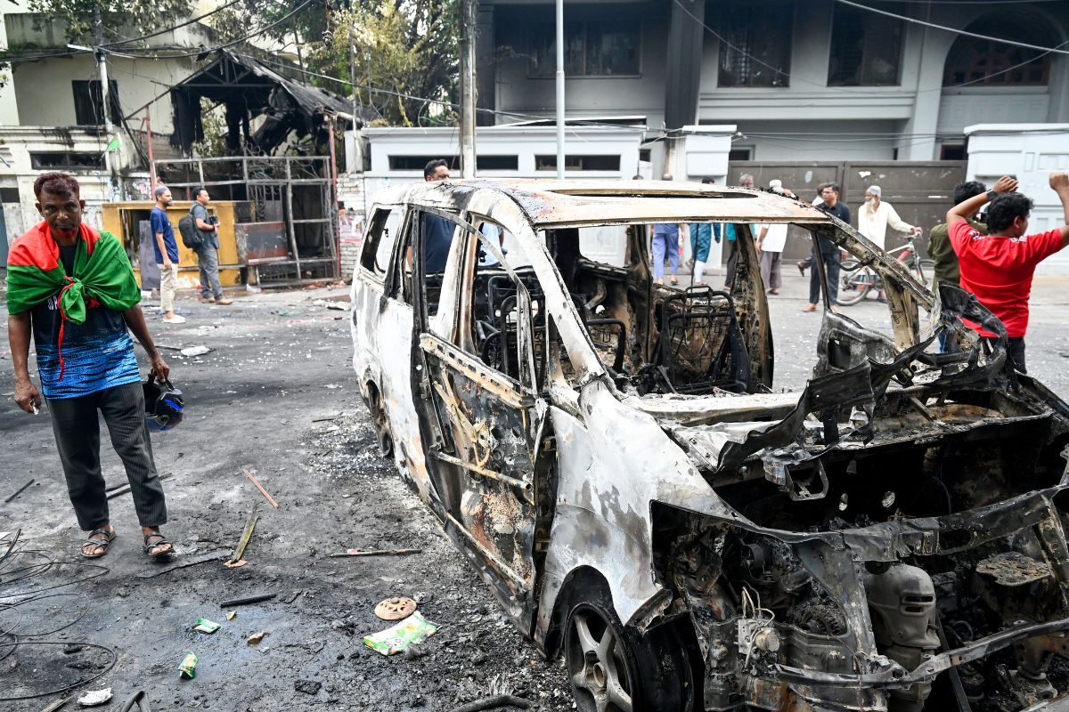 News18 Afternoon Digest: Hindu Families Assaulted as Police, Army Turn Spectators in Bangladesh And Other Stories