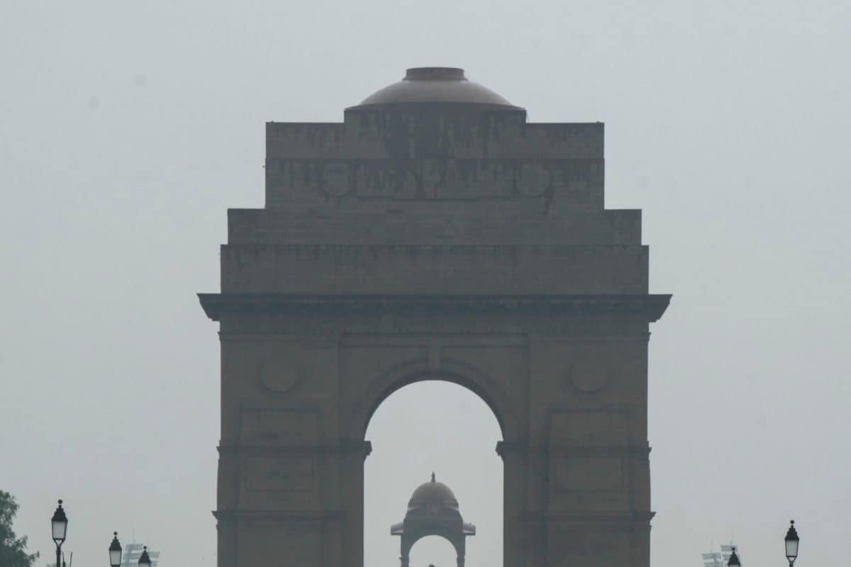 Artificial Rain To Fight Winter Air Pollution: Delhi Seeks Urgent Meeting With Centre to Evaluate Cloud Seeding