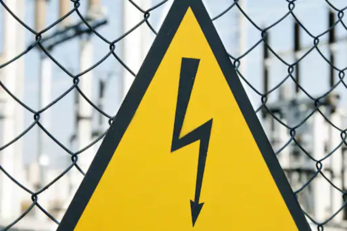 13-Year-Old Boy Electrocuted While Playing Cricket in Delhi’s Ranhola