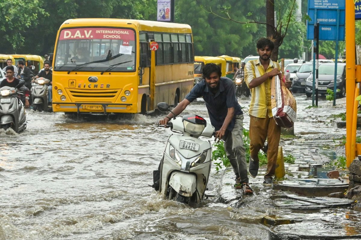 Gujarat Rains Claim 9 More Lives, Flood-like Situation in Many Areas; PM Modi Holds Talks with CM