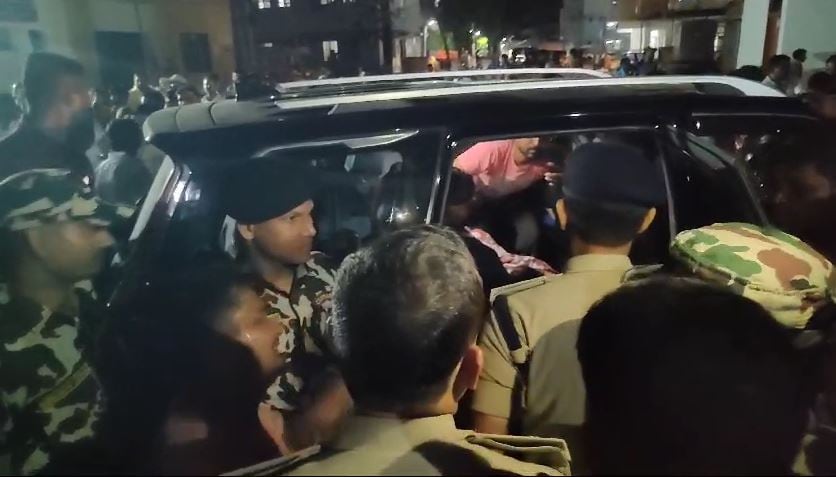 “Jungle Raj” Charge Returns As RJD Leader Chased Into His Home, Shot Dead