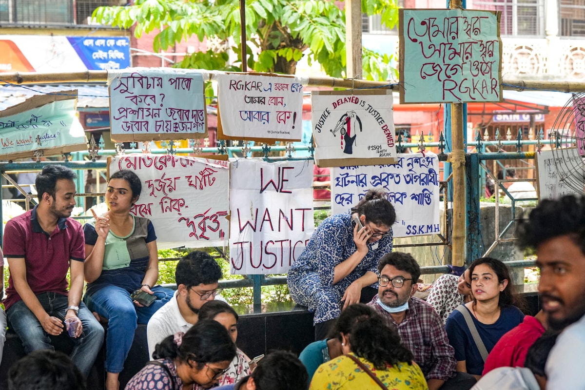 Kolkata Rape-Murder: Junior Doctors Continue Stir, Healthcare Services Remain Affected Across Bengal