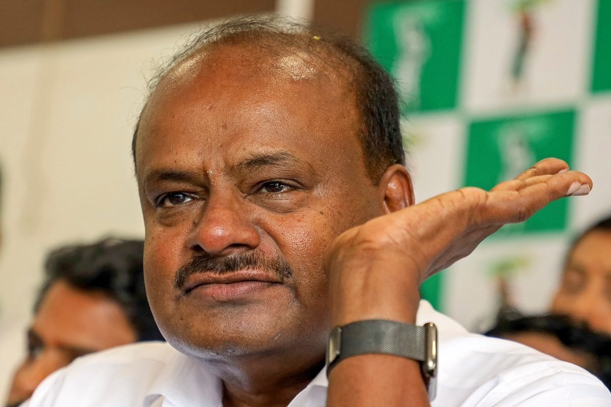 Days after Governor’s Prosecution Sanction against Siddaramaiah, Lokayukta Seeks It for Kumaraswamy in Mining Case