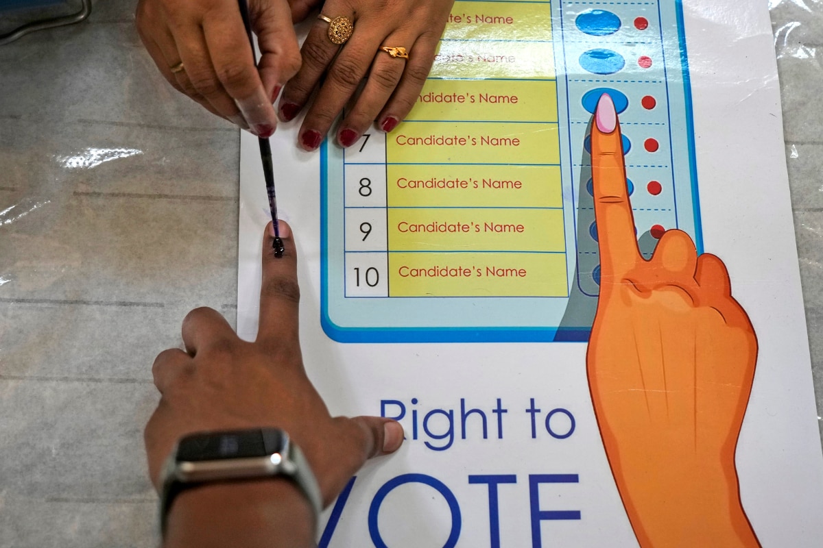 7 Candidates File Nominations For J-K Polls