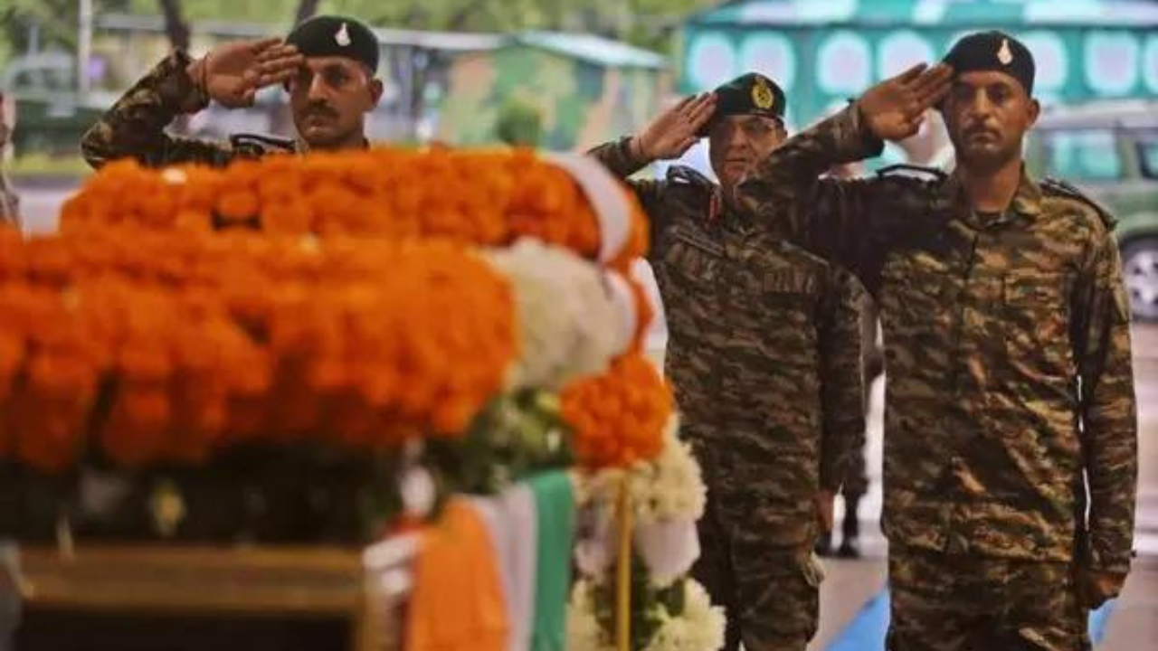 ‘Off to rest’, Captain told mom on last call before fatal Doda encounter