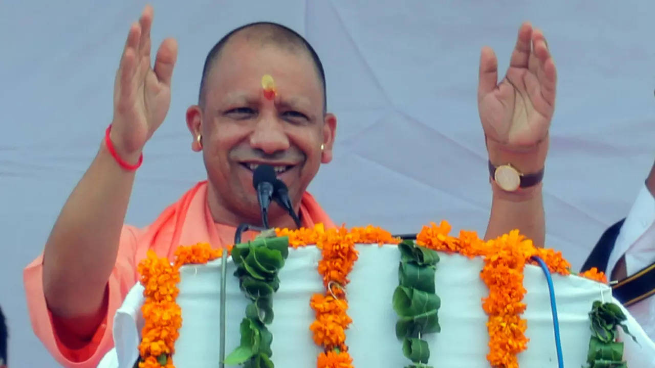 ‘Batenge to Katenge’: Yogi calls for unity, cites Bangladesh turmoil