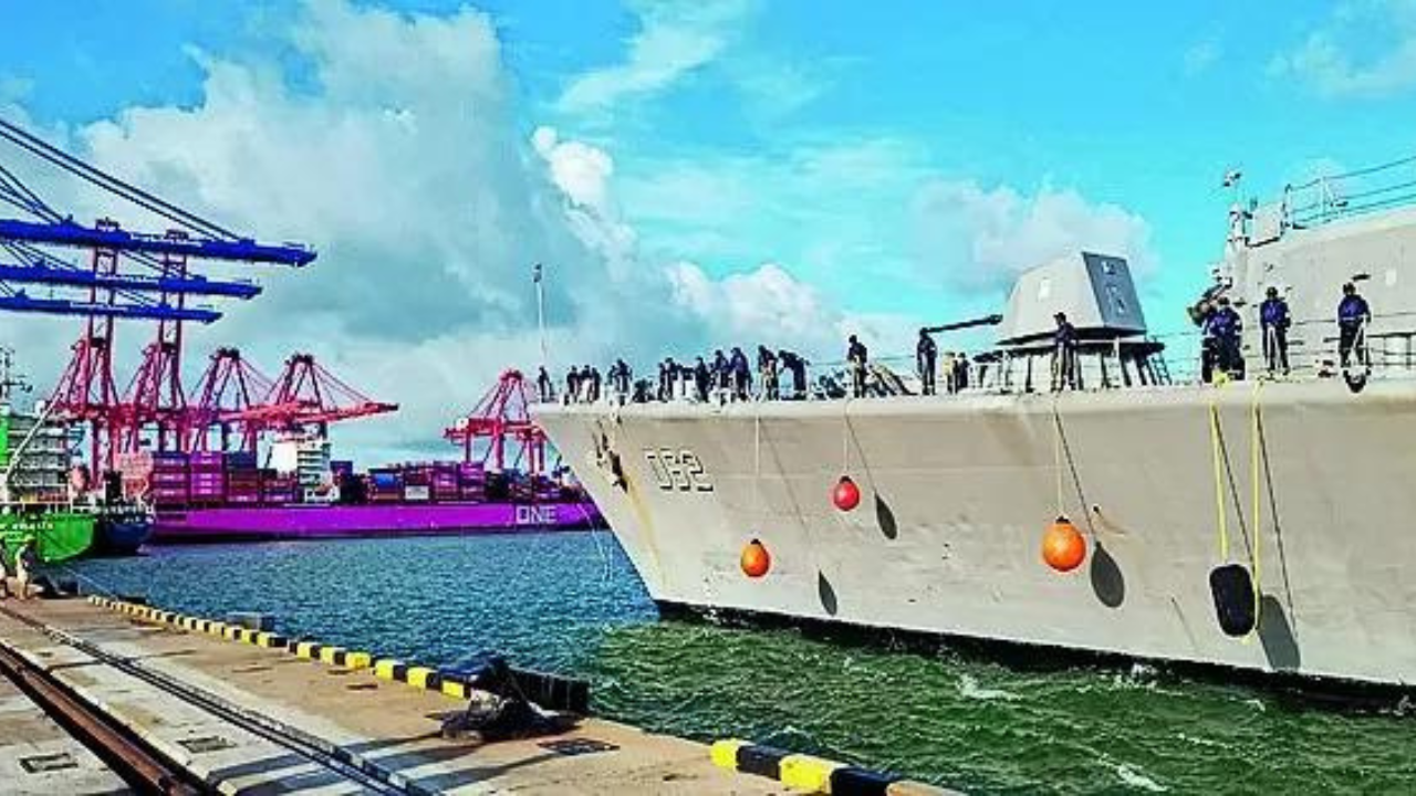 Indian, Chinese warships dock in Colombo, send out ripples