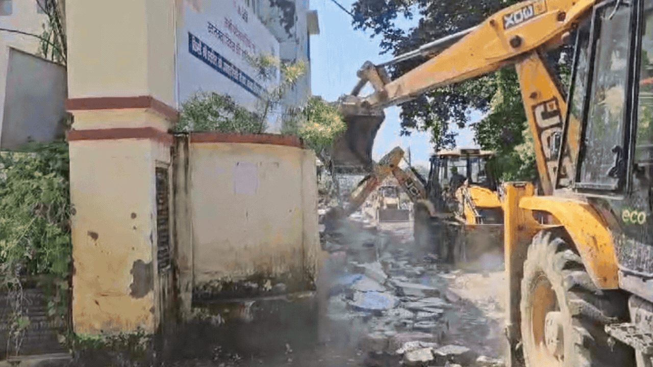 UP police station faces bulldozer action in drive to clear road