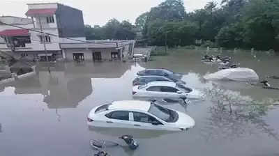 Gujarat floods: IMD predicts ‘heavy to very heavy rain’, issues orange alert