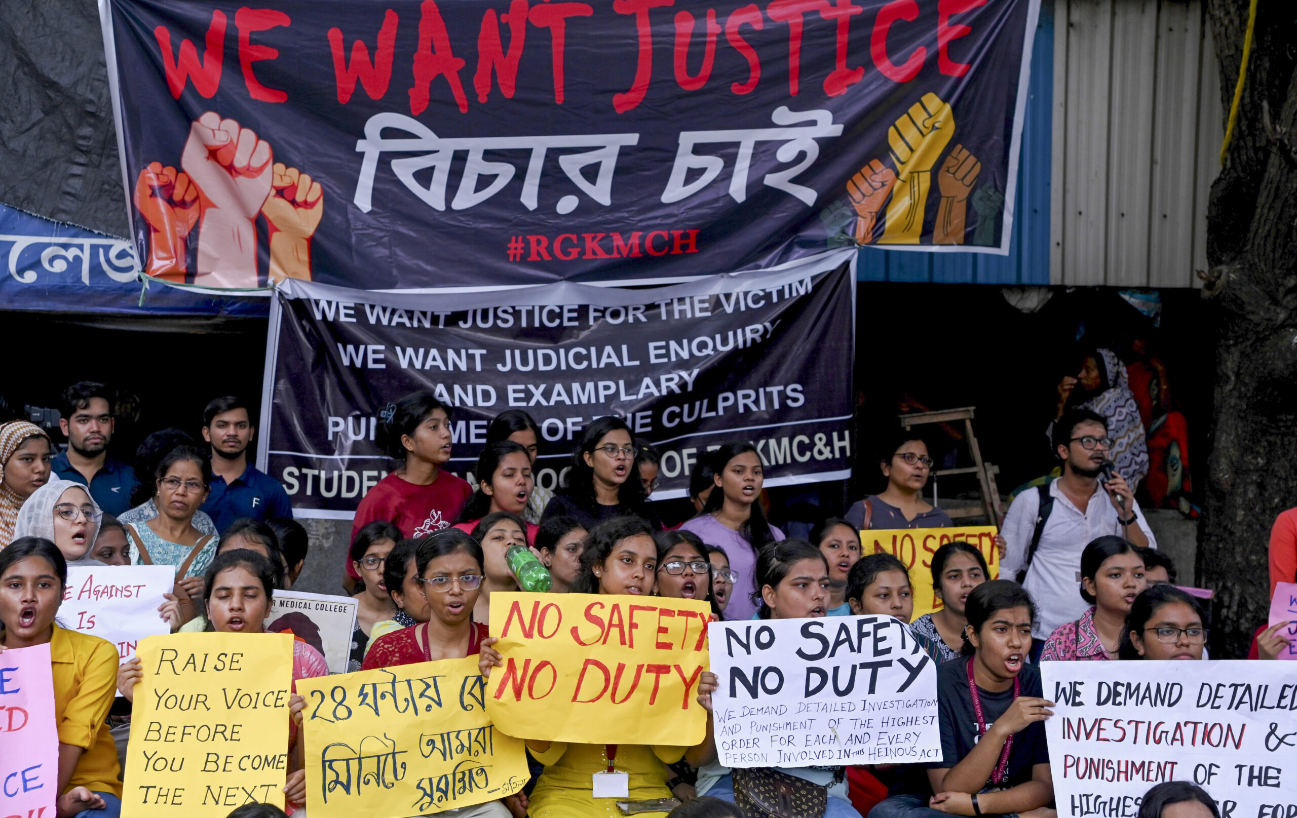 Principal Quits After Kolkata Doctor Rape-Murder, Protests Across India
