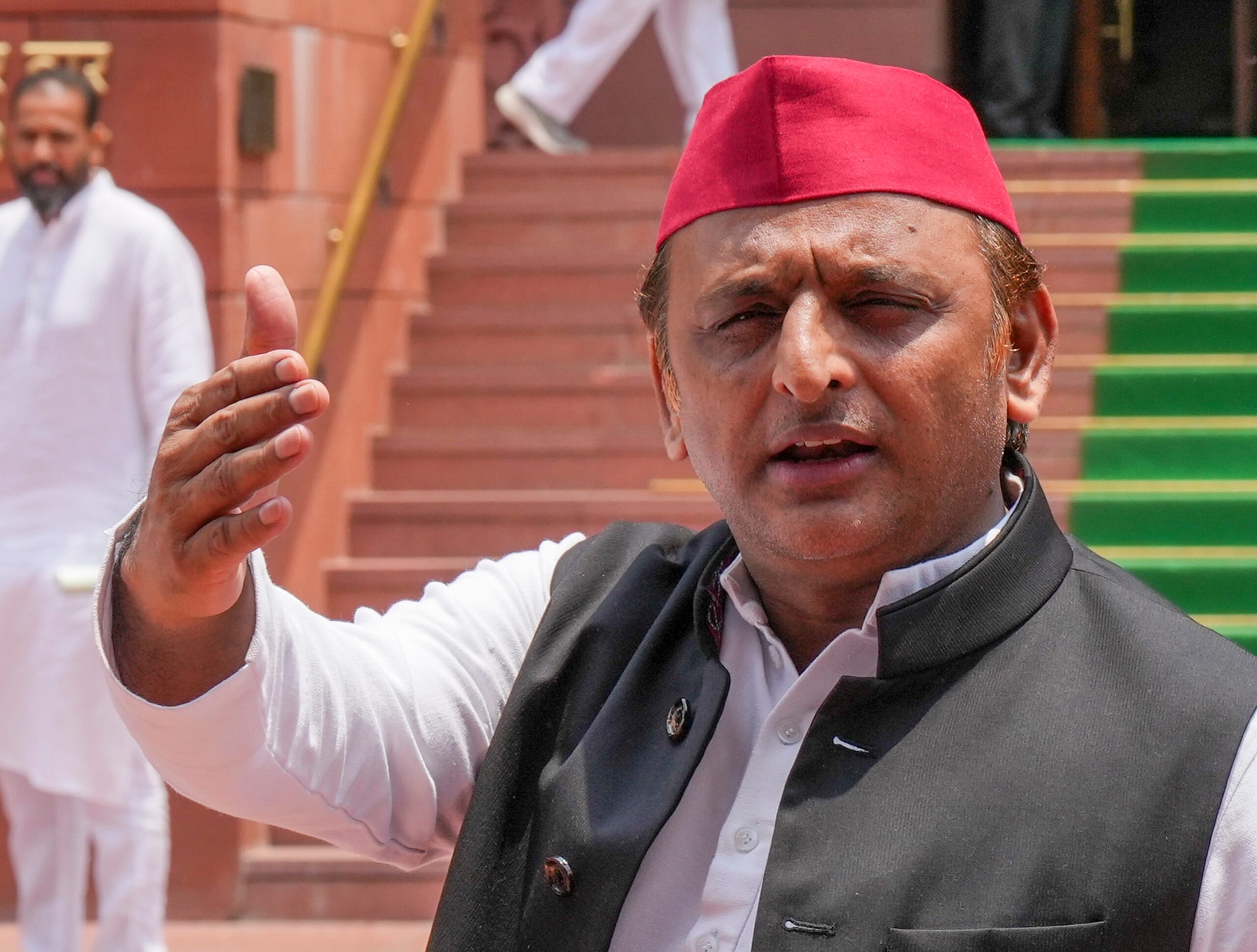 Amid Bangladesh Turmoil, Akhilesh Yadav’s ‘Foreign Policy’ Advice To Centre