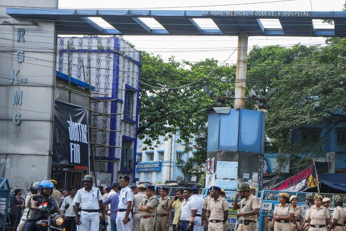 Kolkata Rape-Murder & RG Kar Vandalism: How Social Media Spread False News, Wild Theories