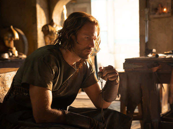 EXCLUSIVE: Charlie Vickers on âœSexy Sauronâ tag in The Rings of Power 2