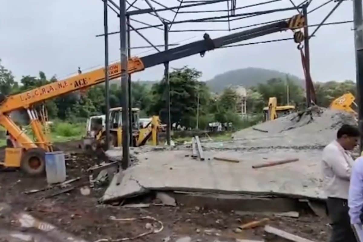 5 Labourers Killed As Roof Of Under-construction Cottage Collapses At Resort In Indore