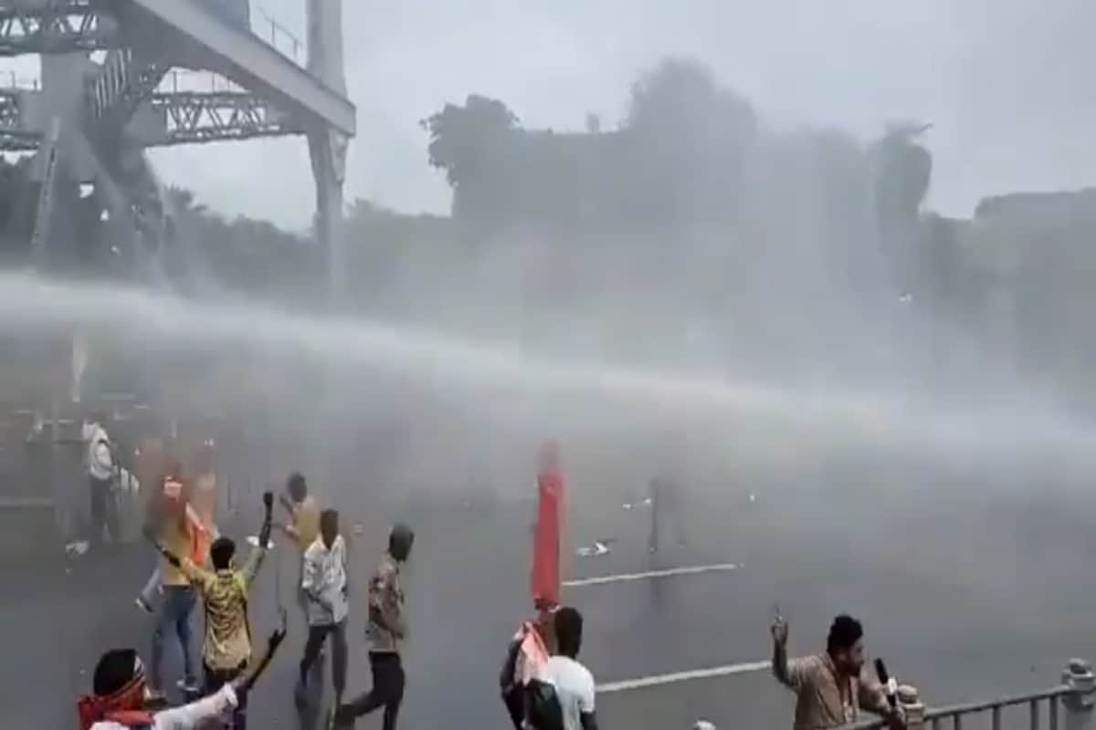 Mirroring Jyoti Basu? As A Protester, Mamata Banerjee Faced Govt Tyranny. Today The Boot Is On The Other Foot