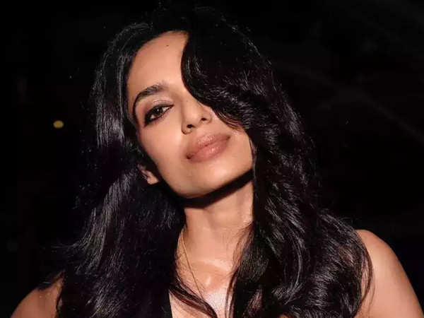 Is Sobhita Dhulipala all set to be seen in a dance number in Don 3?